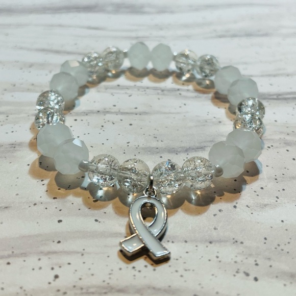 Lung Cancer Awareness Bracelet | White Ribbon - Picture 3 of 6